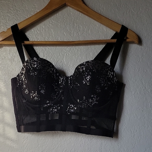 Victoria's Secret Black Embellished Bra Size 36C - Picture 7 of 16